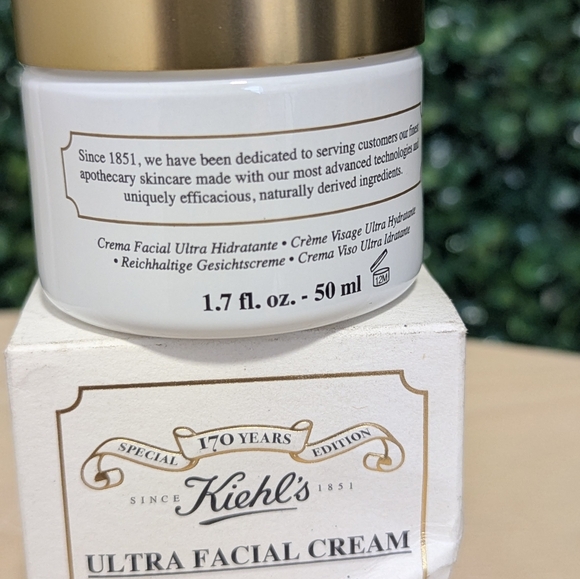 Kiehl's Ultra Facial Cream with Glacial Glycoprotein, 1.7 fl oz - Picture 5 of 6